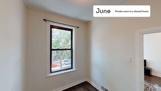 Building Photo - Private bedroom in 3 bed/1.5 bath Home