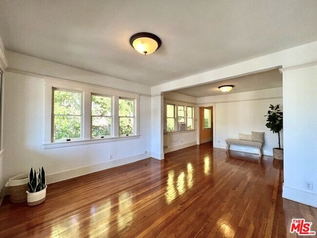 Foto del edificio - 1112 Echo Park Ave