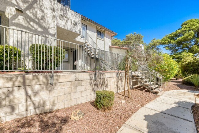 Foto del edificio - 6713 W Charleston Blvd