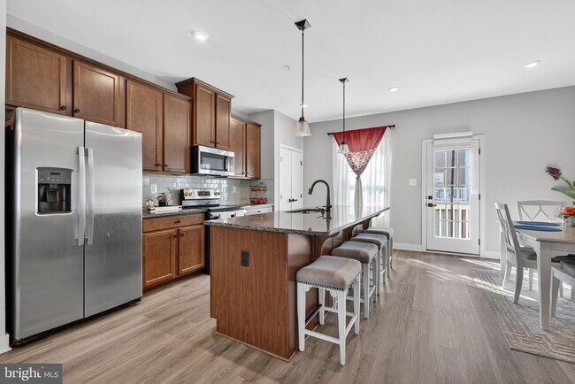 Foto del edificio - 9599 Tall Oaks Rd