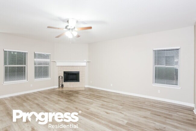 Building Photo - 1650 Wildflower Dr
