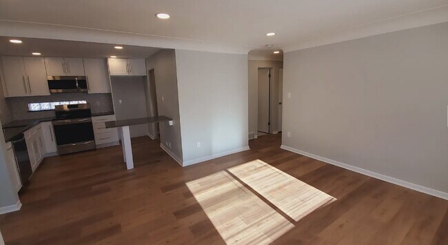 Foto del edificio - 3618 N Monaco St Pkwy