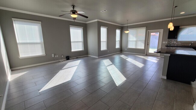 Building Photo - 2109 Ibis St