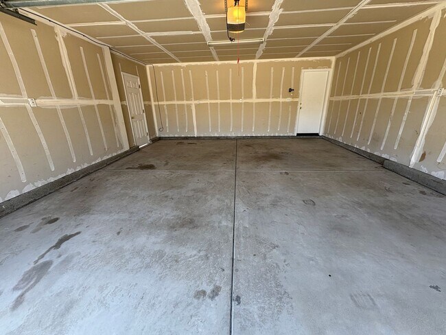 Foto del edificio - Nice 3 Bed 2 Bath in a desirable neighborh...