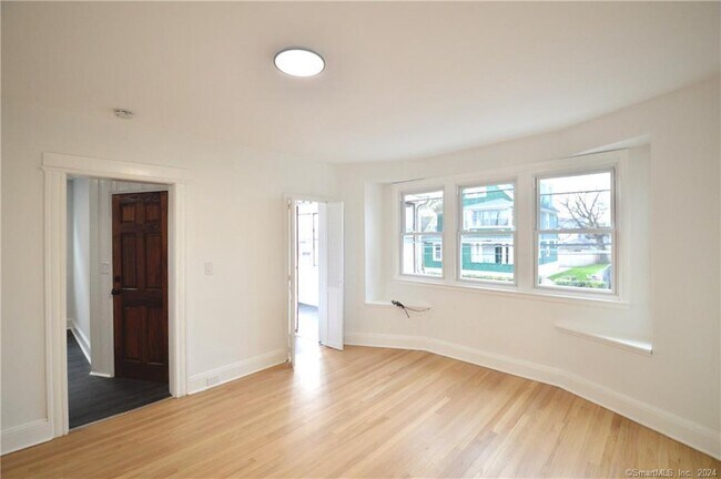 Building Photo - 193 Canfield Ave