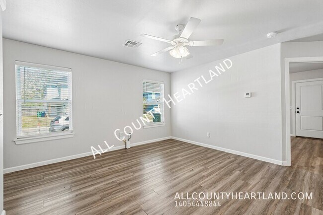 Foto del edificio - 12010 Rush St