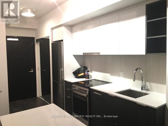 Building Photo - 31 Tippett Rd