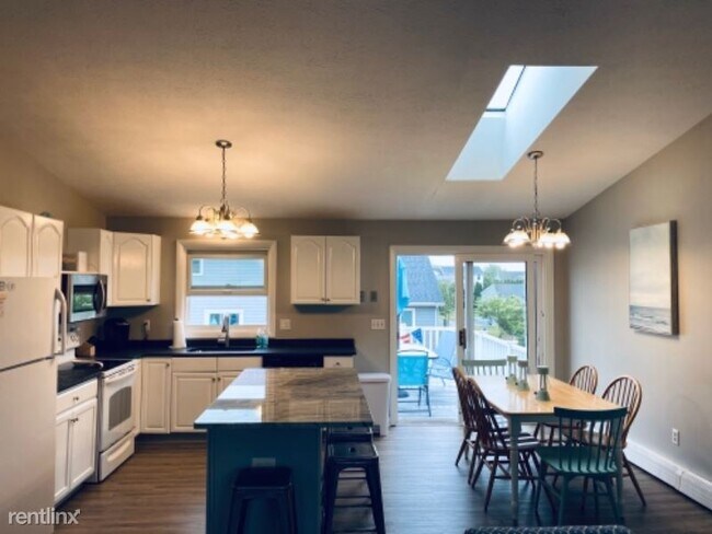 Foto del edificio - 3 br, 2.5 bath House - 22 Kingston Ln