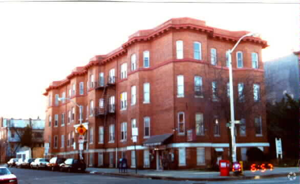 Building Photo - Peabody Apartments