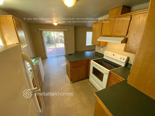 Building Photo - 20205 11th Ave Ct E