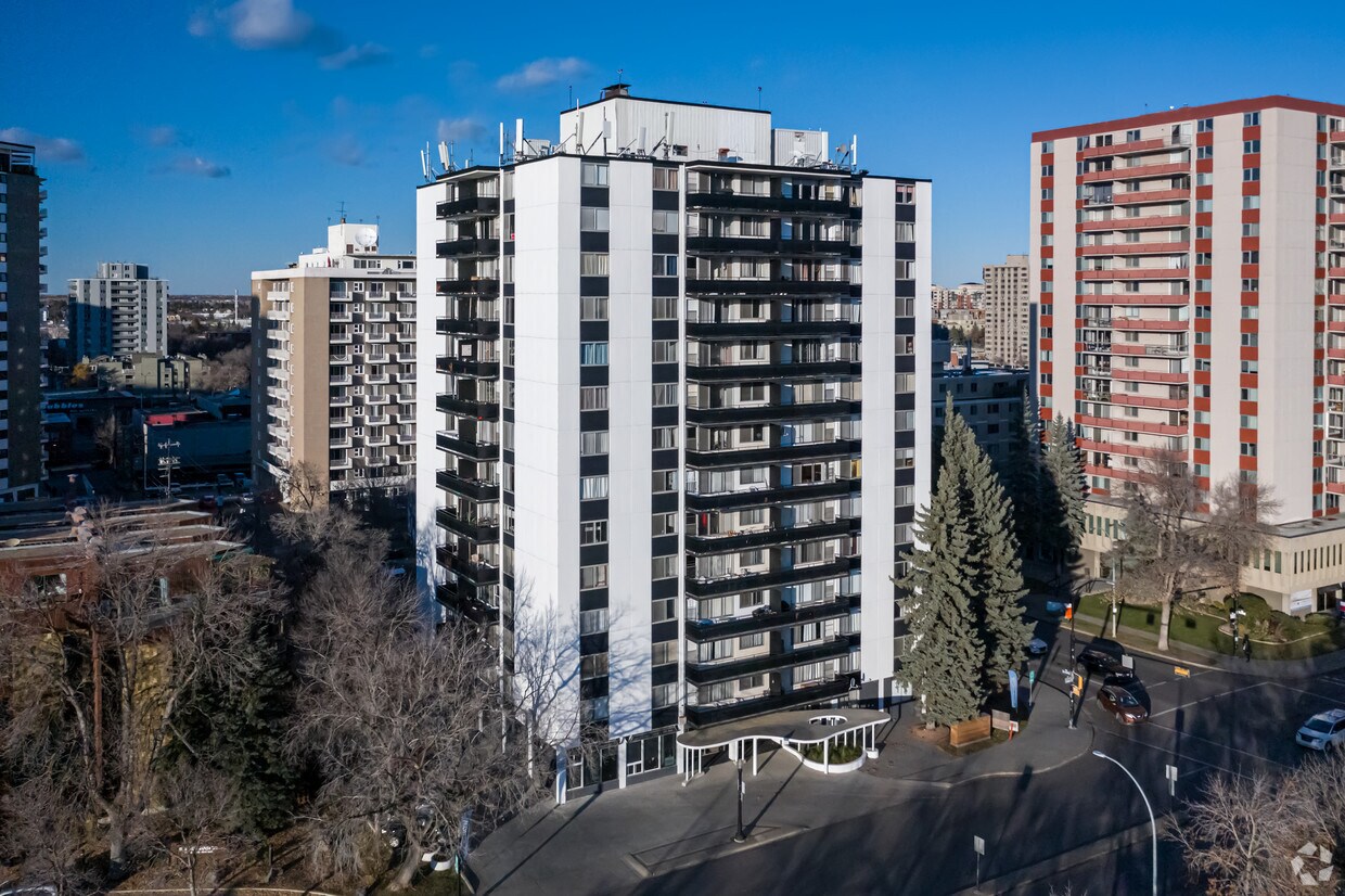 Windsor Arms Apartments 11610 100 Ave NW Edmonton, AB