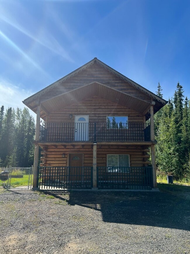 Building Photo - Century 21 Gold Rush - 2 bed, 1.5 bath (North Pole)