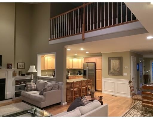 Building Photo - 5 Hayloft Ln