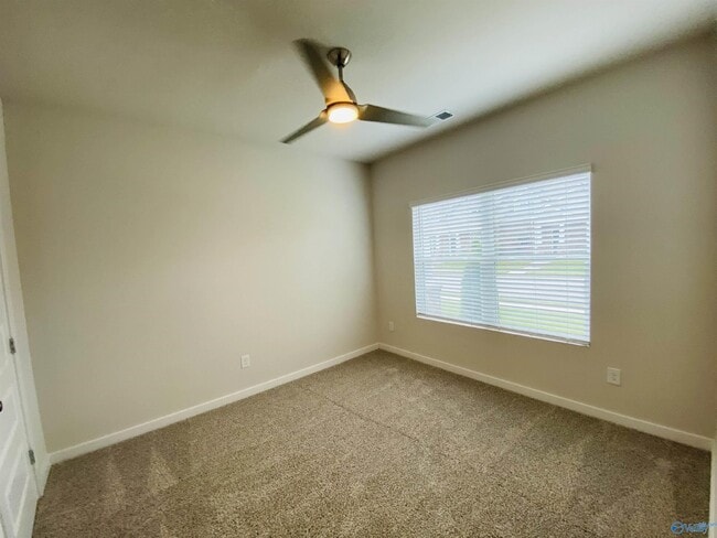 Building Photo - 408 Edgebrook Dr