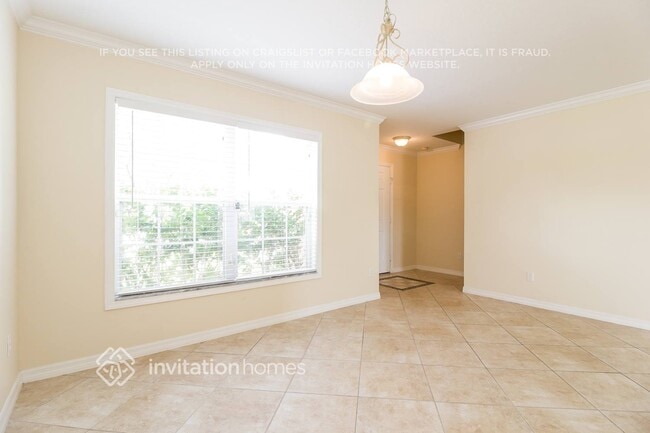 Building Photo - 1356 Maumee St