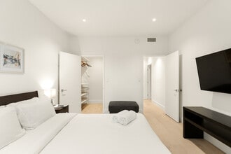 Building Photo - Thayer Avenue Apartments