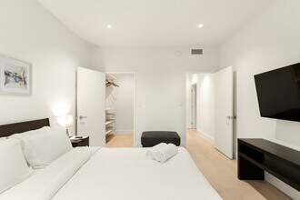 Building Photo - Thayer Avenue Apartments