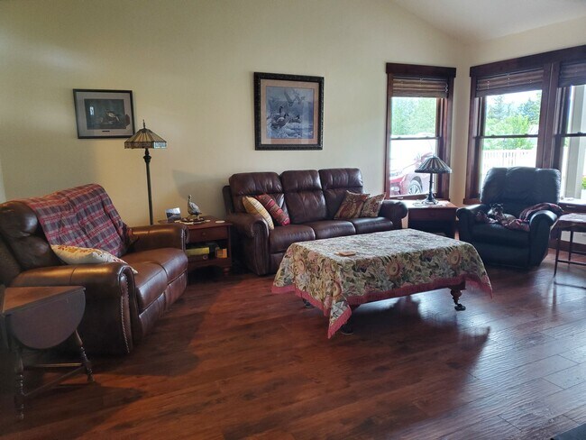 Foto del edificio - 73 Wind River Dr