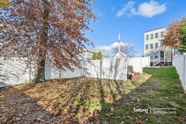 Building Photo - 77 Byron St