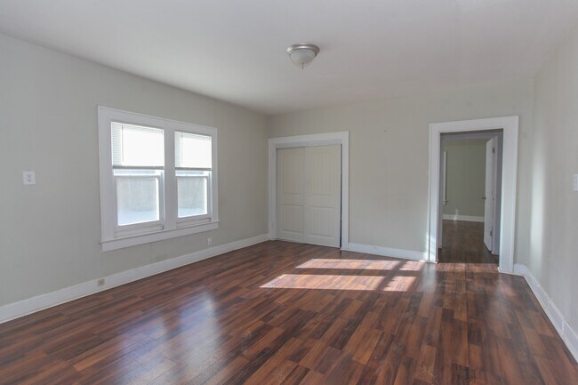 Foto del edificio - 102 W 13th St