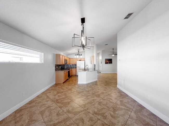 Foto del edificio - 12514 Sophiamarie Loop