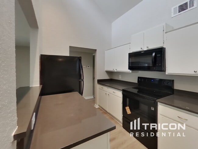 Building Photo - 4501 Timber Run Dr