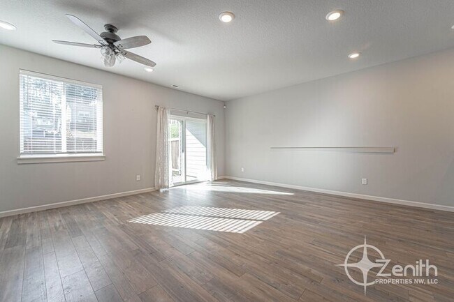 Building Photo - 4237 S Waters Edge Wy