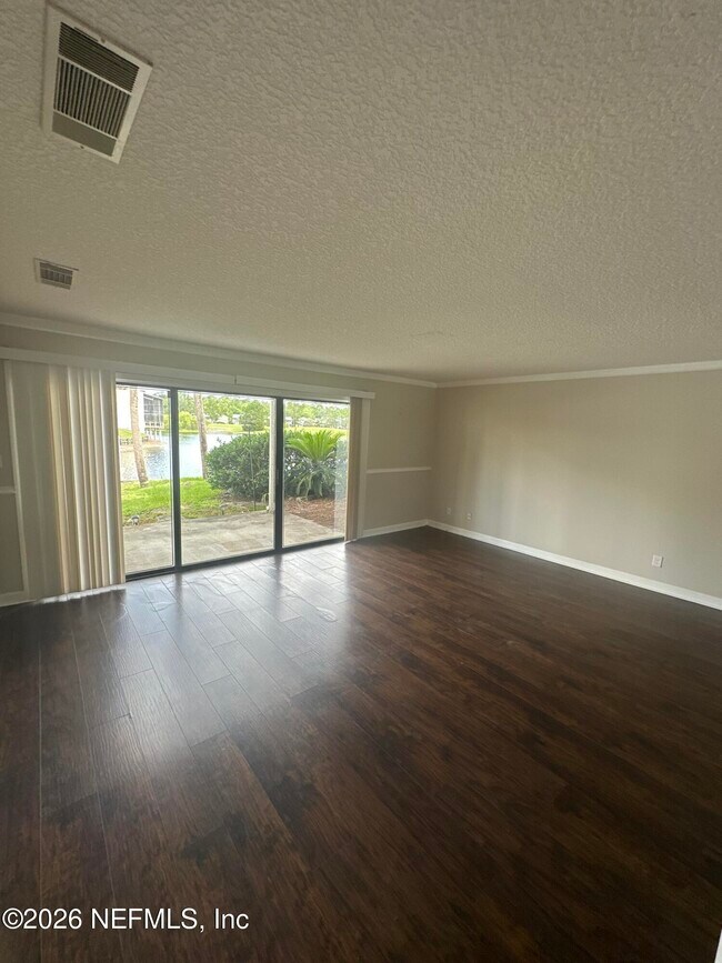Foto del edificio - 7867 Bahia Vista Ct