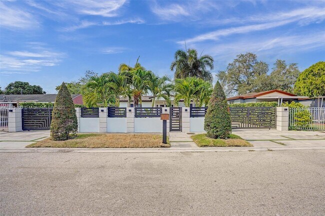 Building Photo - 2735 NW 99th St