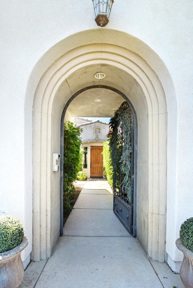 Building Photo - 81075 Giacomo Way