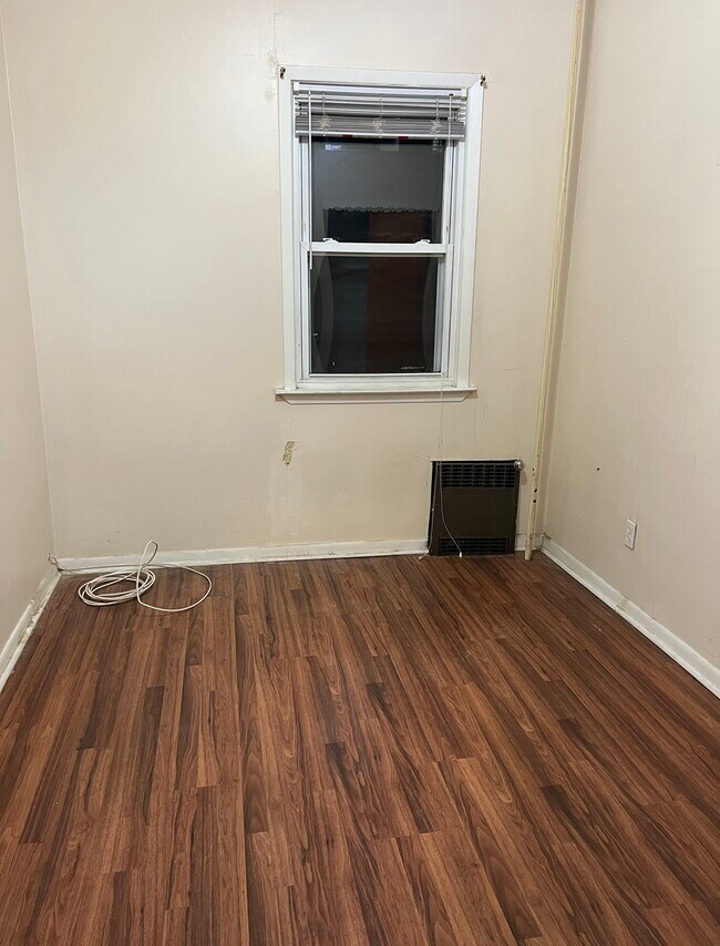 Foto del edificio - 7521 68th Ave