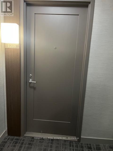 Building Photo - 310 Tweedsmuir Ave