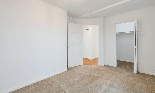 Foto del edificio - 4039 Winona Ave N