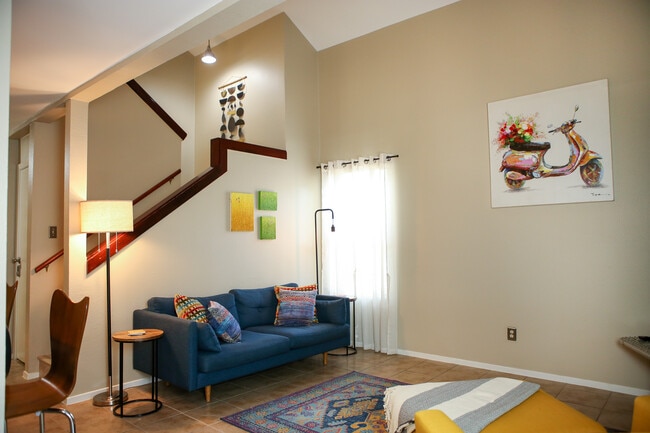 Building Photo - 1805 Cinnamon Path