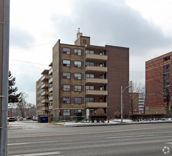 Photo du bâtiment - Scarborough Apartments