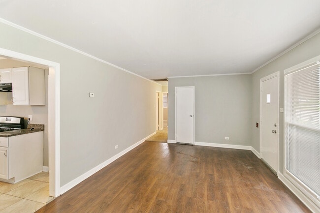Building Photo - 129 Nauvoo St
