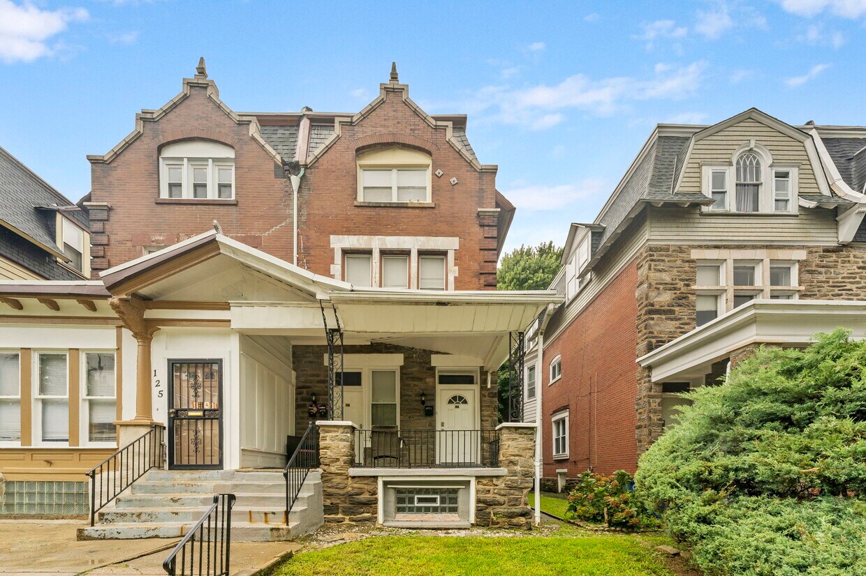 Foto principal - 127 E Durham St