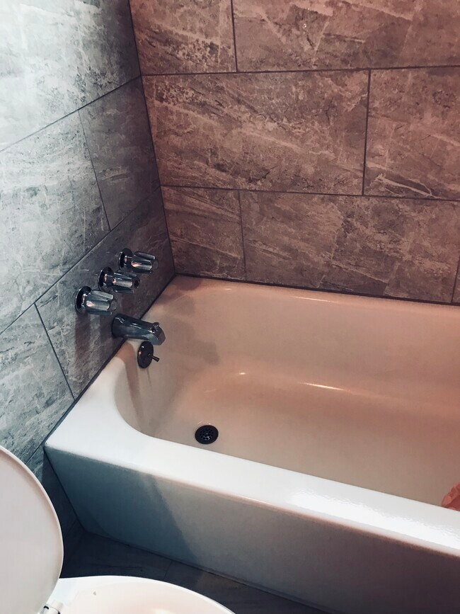 Building Photo - 3055 Curran Ave