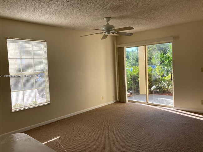 Building Photo - 6340 La Costa Dr