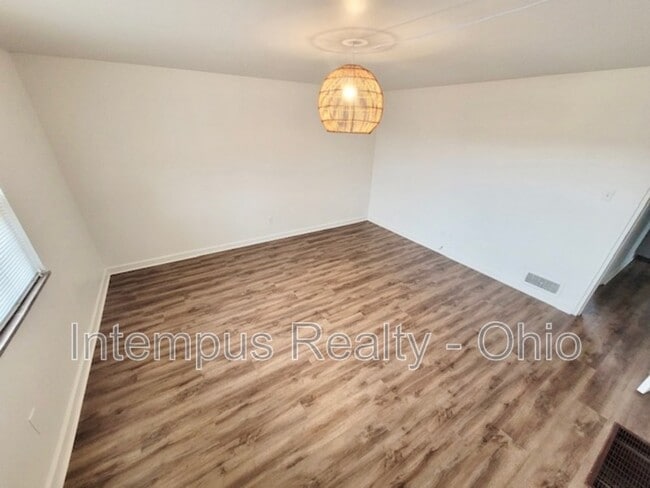 Foto del edificio - 1060 Sells Ave