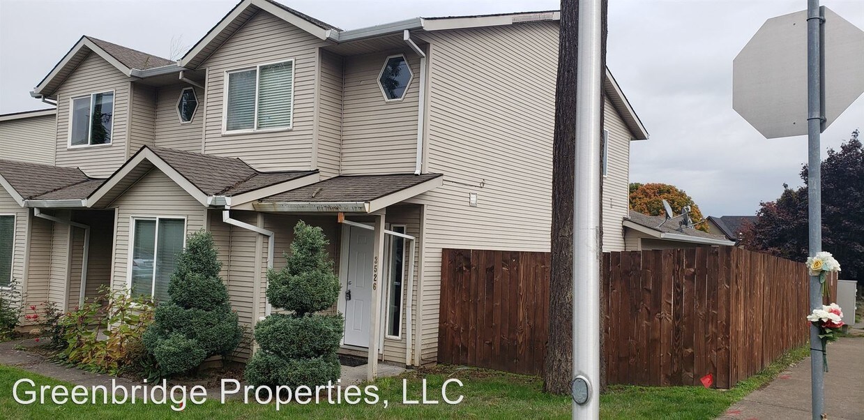 Primary Photo - 3526-3528 NE 148th Ave