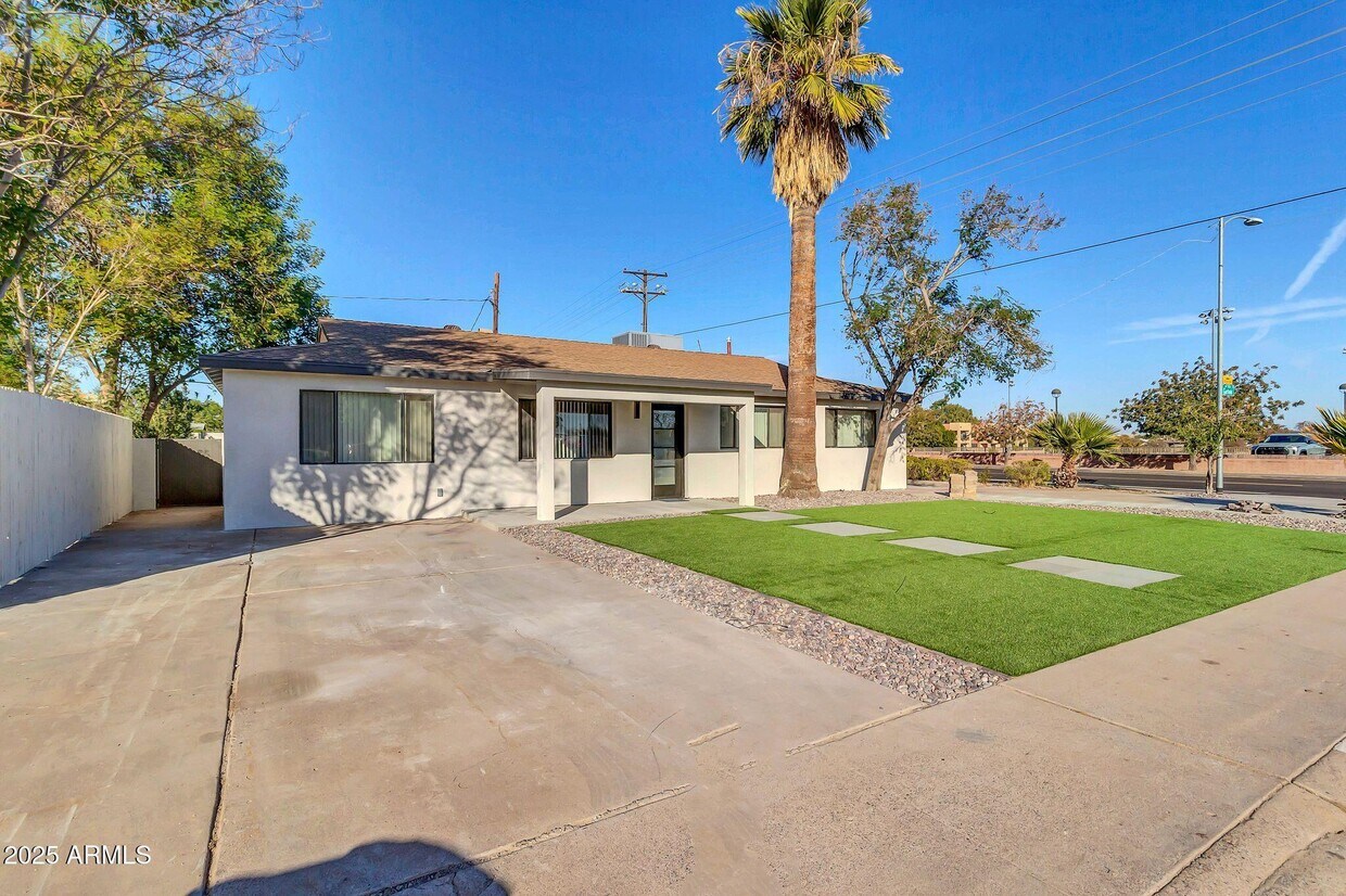 Primary Photo - 7538 E Garfield St