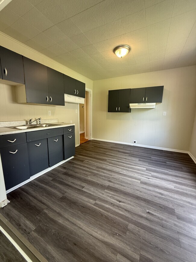Building Photo - 6144 Court M