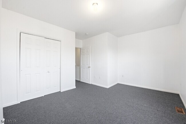 Foto del edificio - 44 3rd St