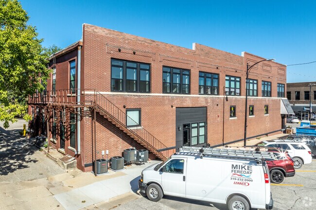 Building Photo - Reinbeck Apartments