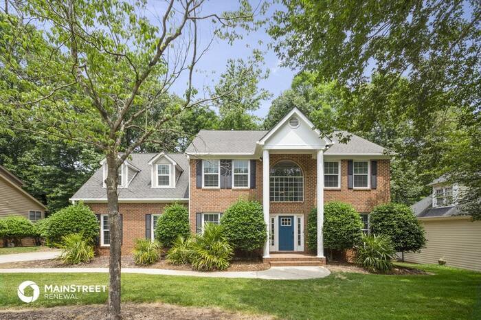 Primary Photo - 1024 Laurel Park Ln