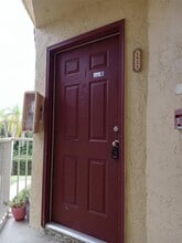 Building Photo - 595 Vista Isles Dr