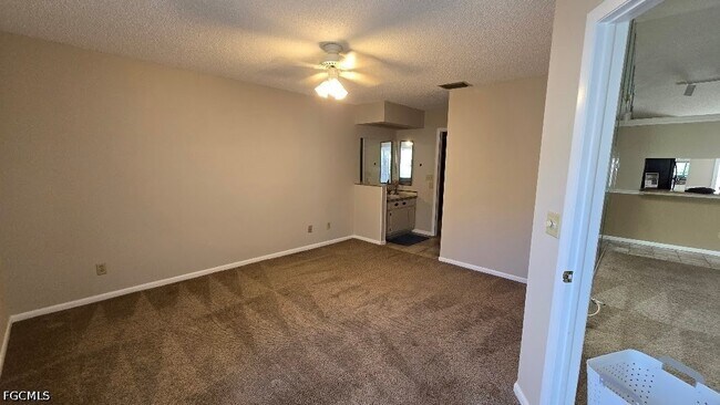 Foto del edificio - 15178 Parkside Dr