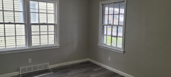 Building Photo - 3628 Almeda Dr