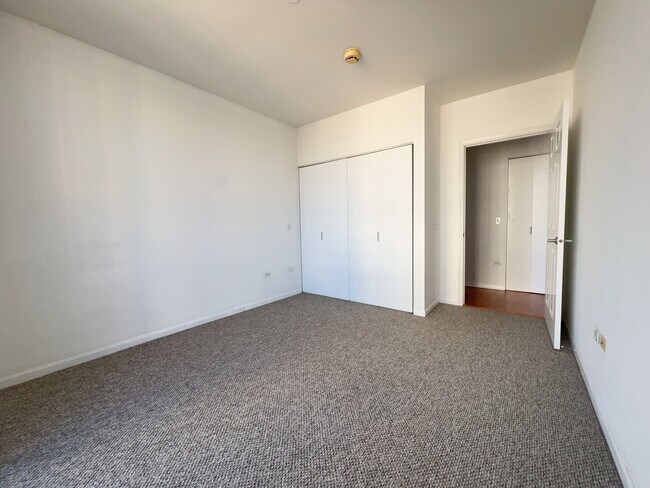 Foto del edificio - 635 N Dearborn St